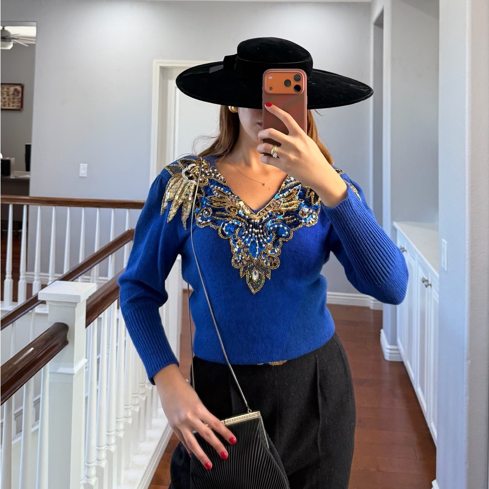 Elegant Blue Embellished Sweater - Picture 3 of 9